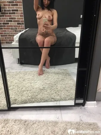 Experienced beauty loves to take nudes         