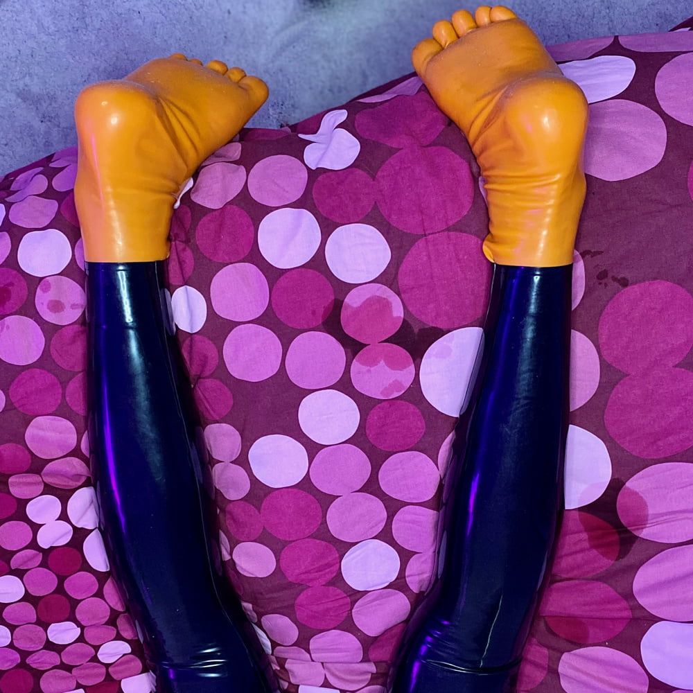 #LatexSeries 04 - Study - Legs #2