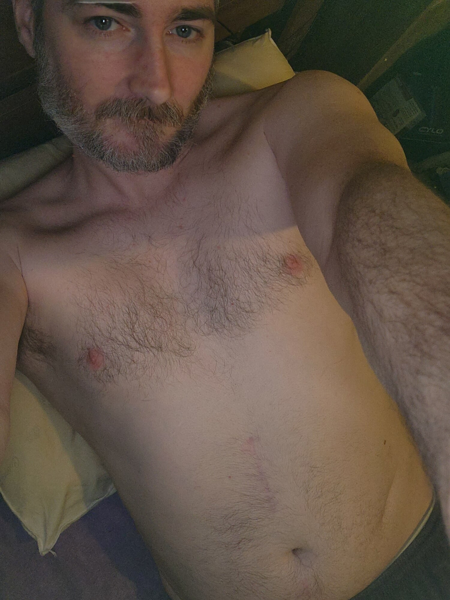 Shirtless 