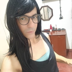 Sakura Nakamura Skinner u tajicama u teretani 