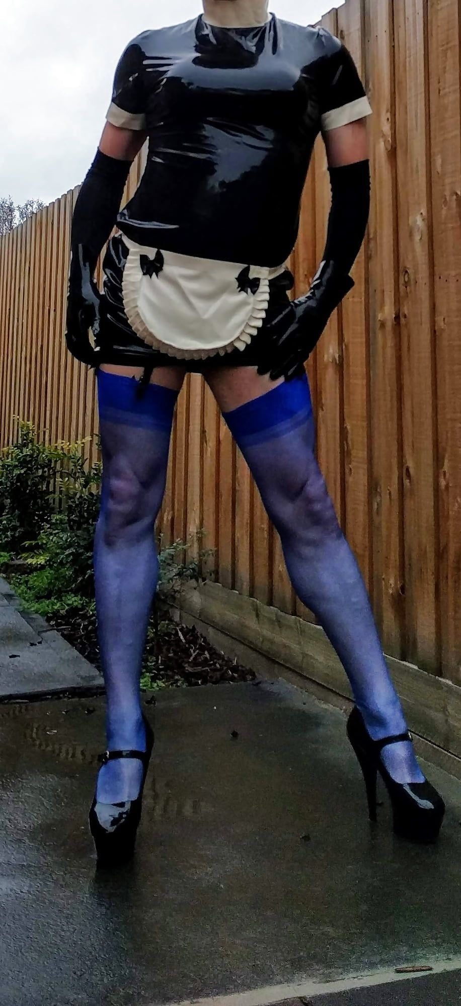Latex Maid on a Wet Day - Headless #2