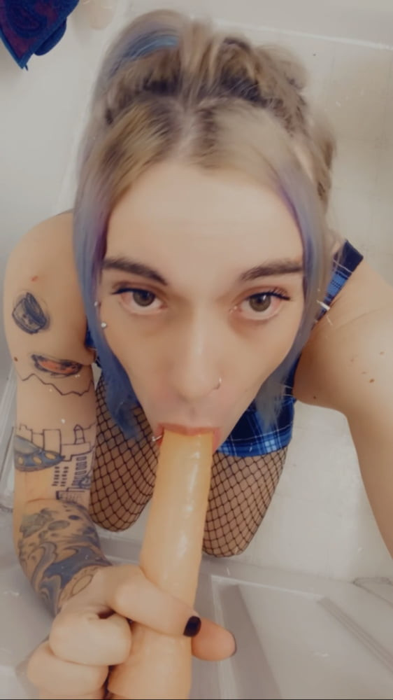 Cute Rocker Tgirl #27