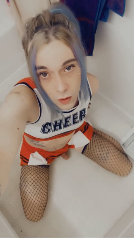 Hot Cheerleader #16