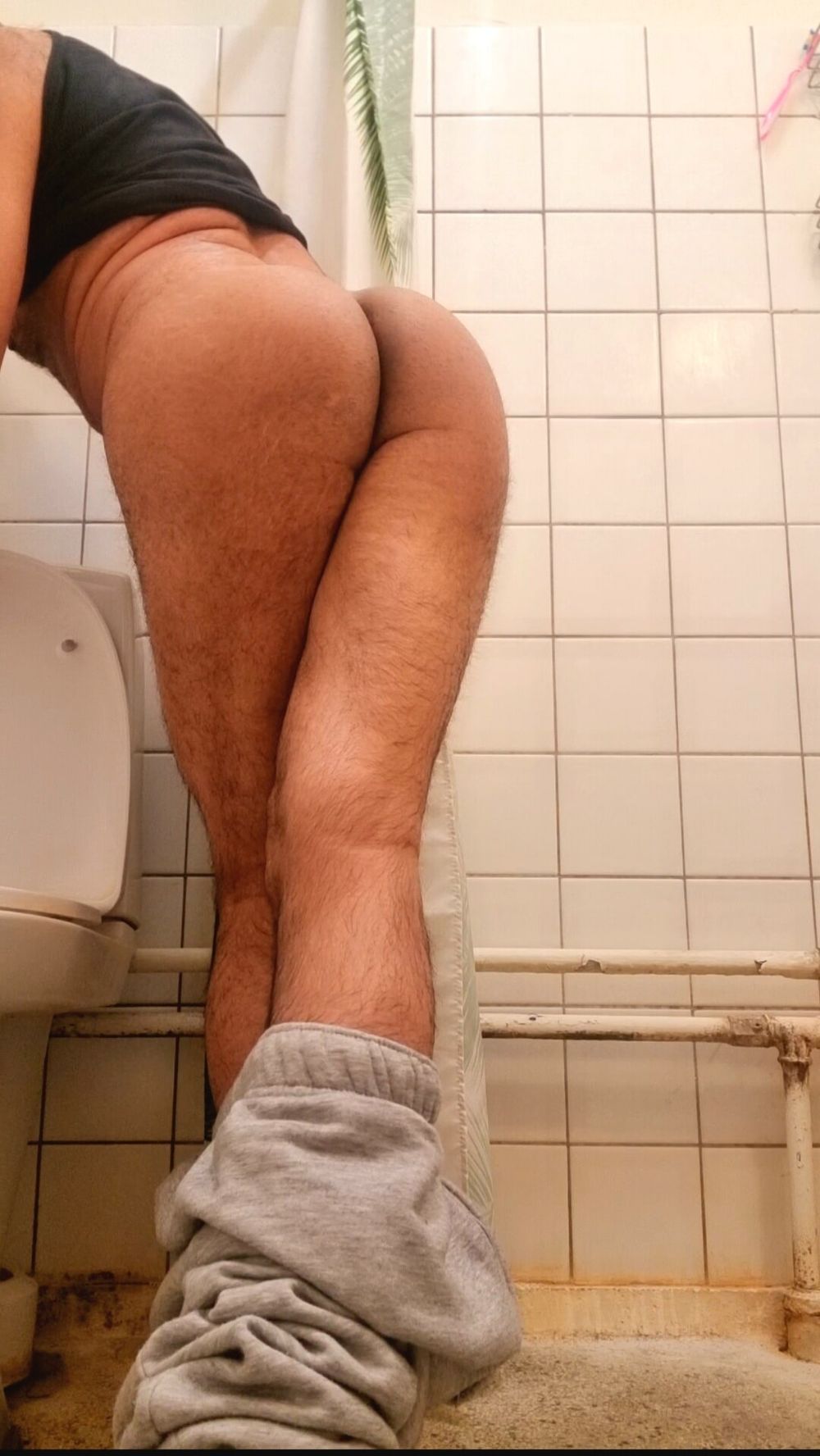 Big smooth butt boy shares with you some horny pose #3