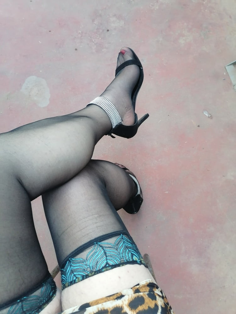 MEDIAS Y TACONES