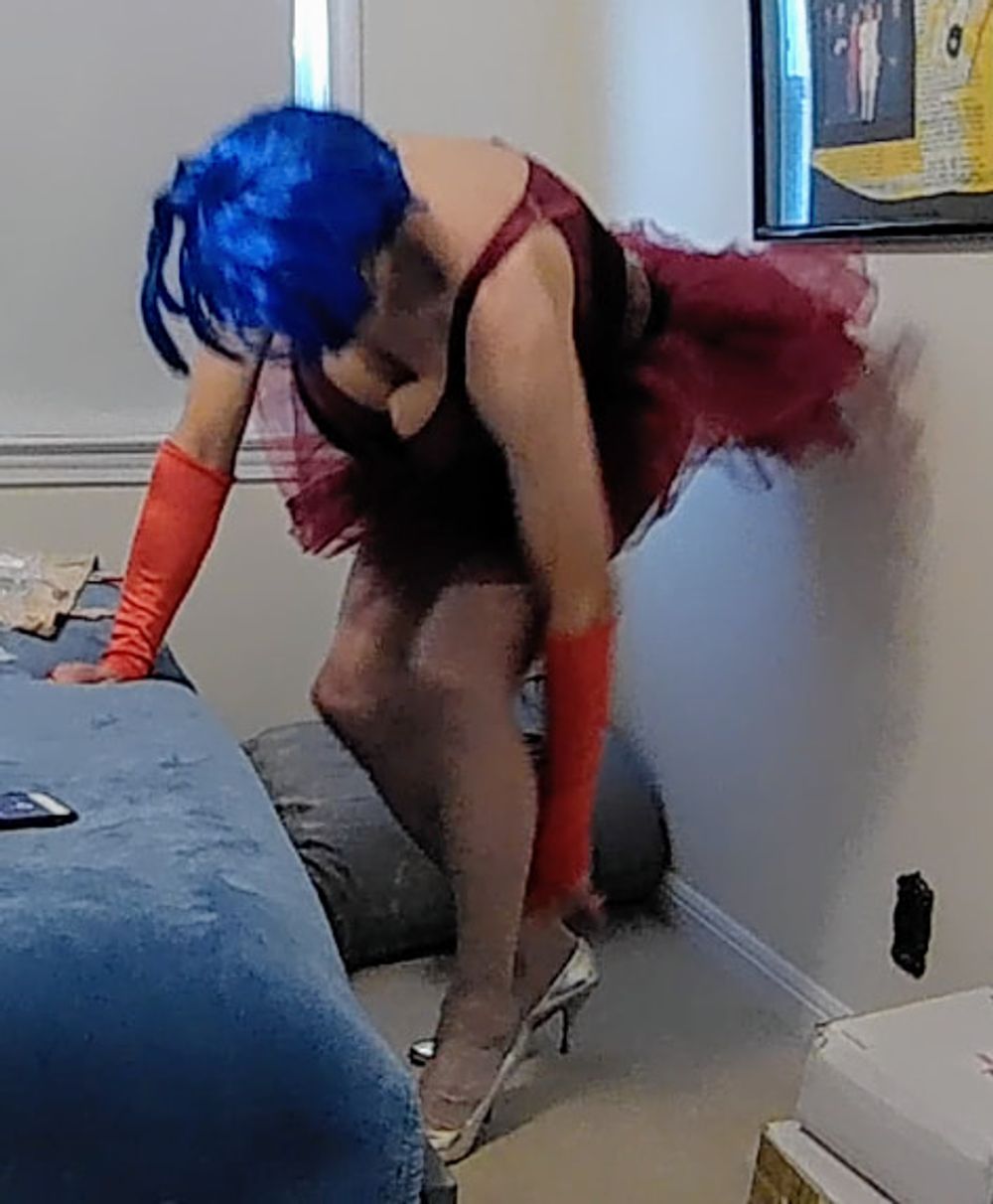 20190107 red tutu dressup #7