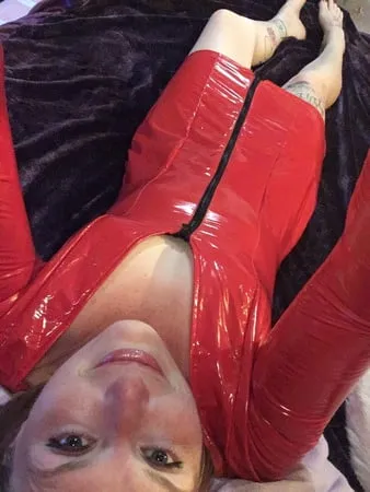 testing out a new latex dress         