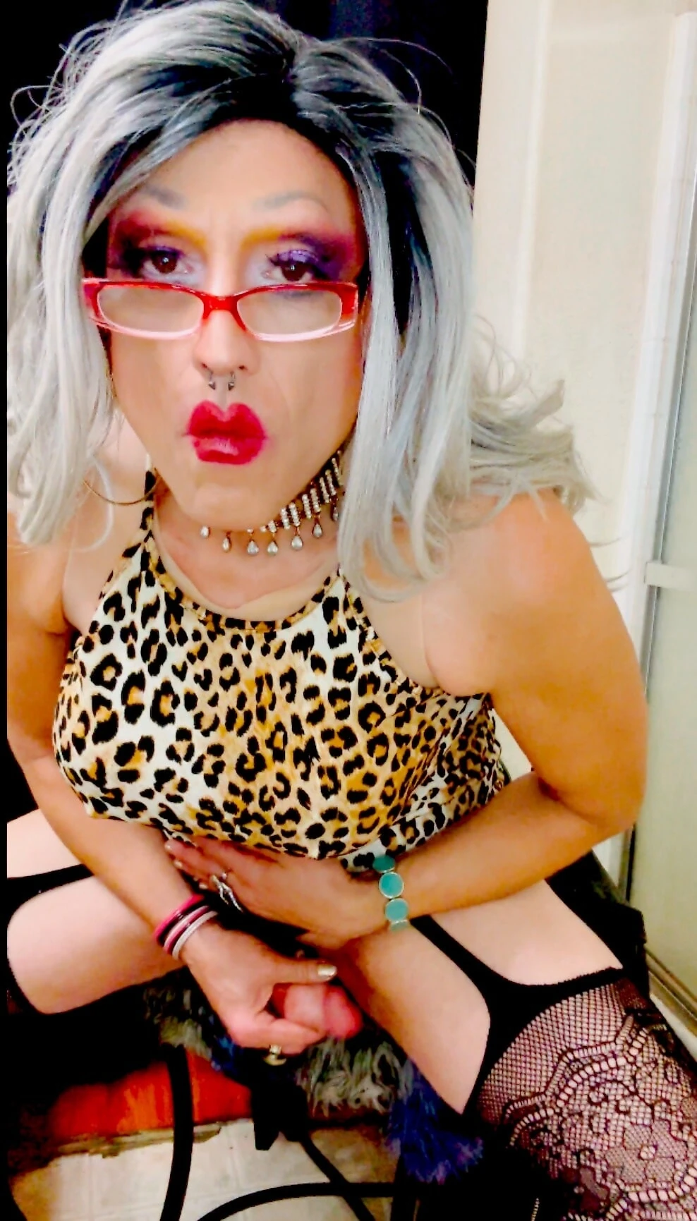 Marilyn Leopard Print Big Cock Smoking Cougar