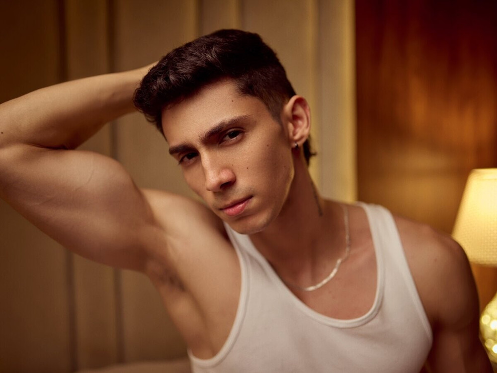 Oliver Bennet Free Photos #46