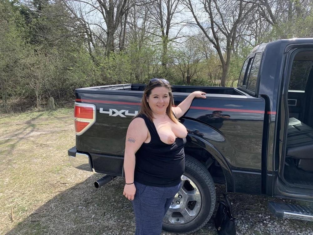 Sexy BBW Tailgate Pussy #31