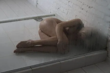 nude hot shower shoot         