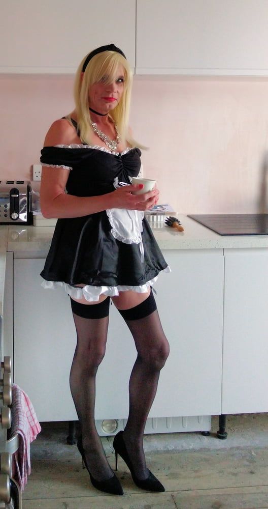 Pix from slideshow (french maid) #15