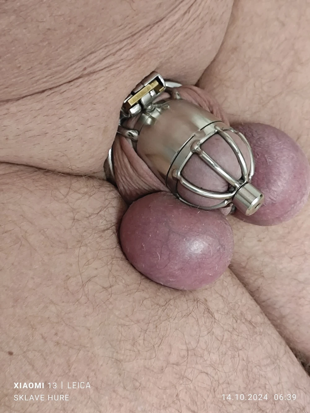 Oktober 14, 2024. Daily duty of the naked slave #7