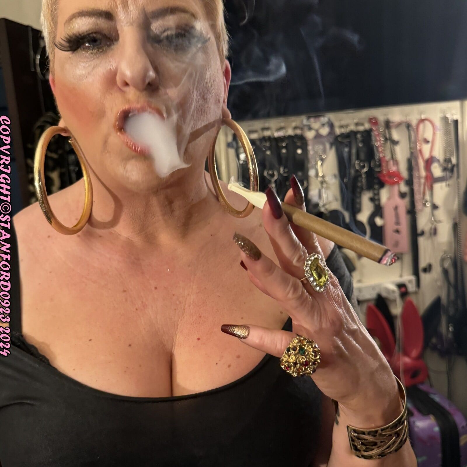 SMOKING CIGAR GIRL SHIRLEY #46