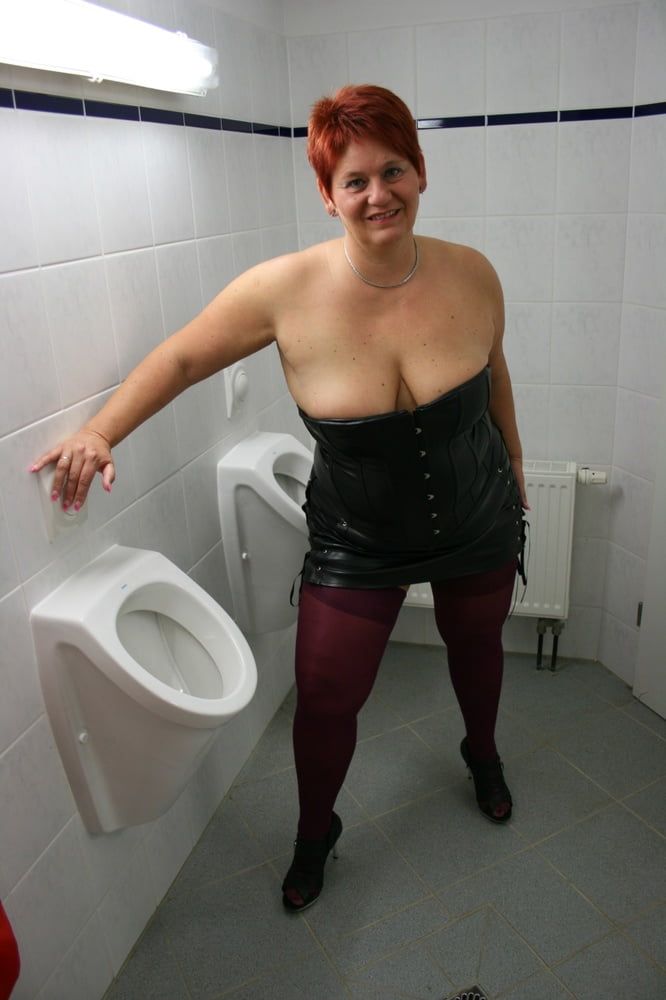 HOT dressed in the men's toilet ... #13