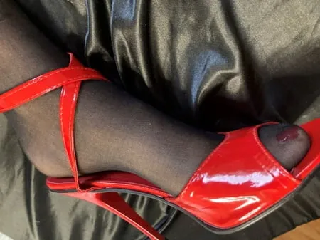 sunday morning new high heels try on         