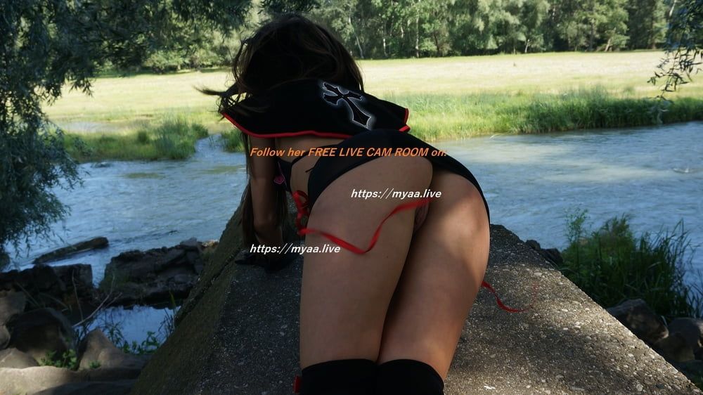 Dracula girl flashing pussy in park  #8