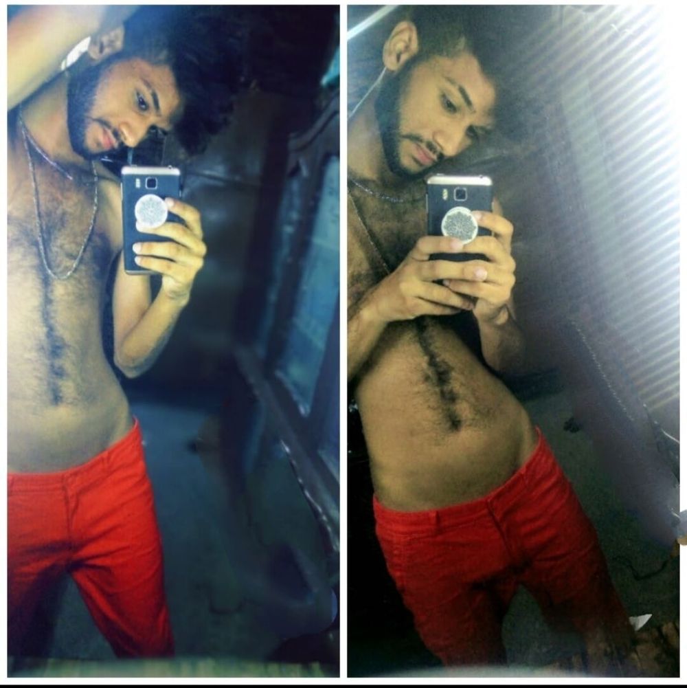 Mirror Pakistani sexy vibe