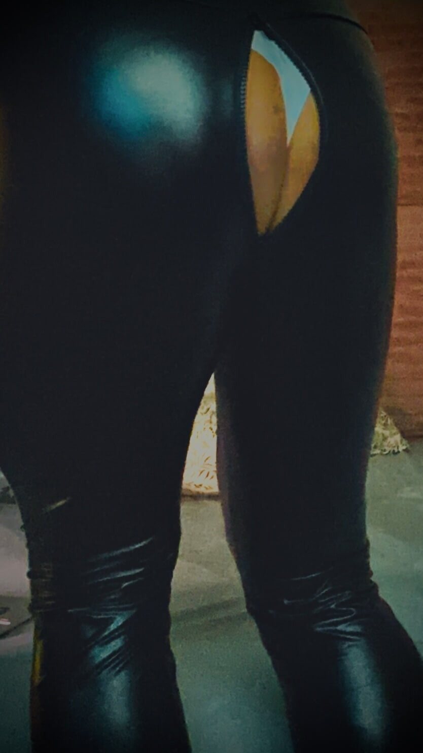 Sissy ready for Daddy 