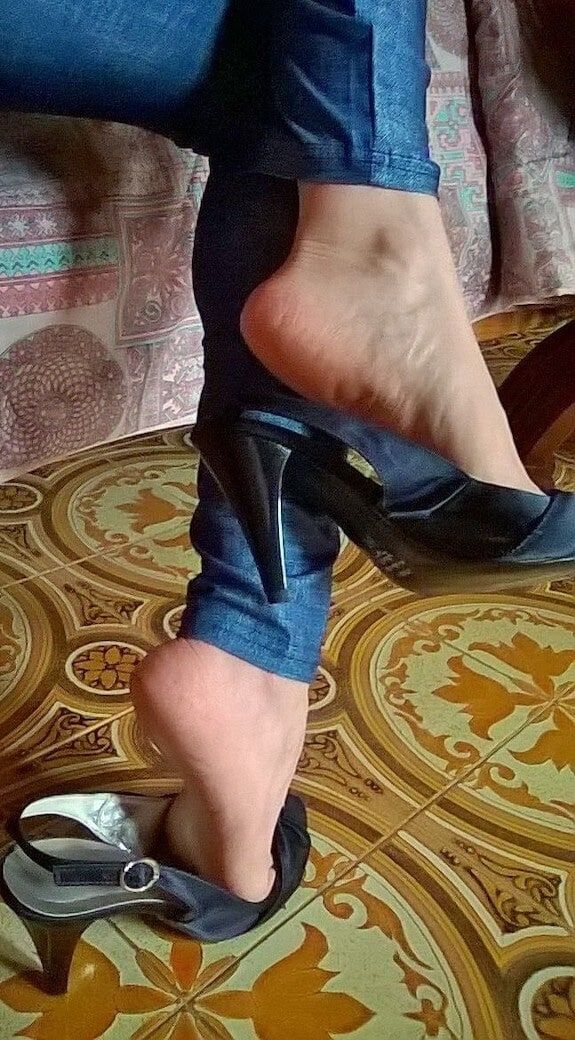 Sexy high heels and feet 💖 #7