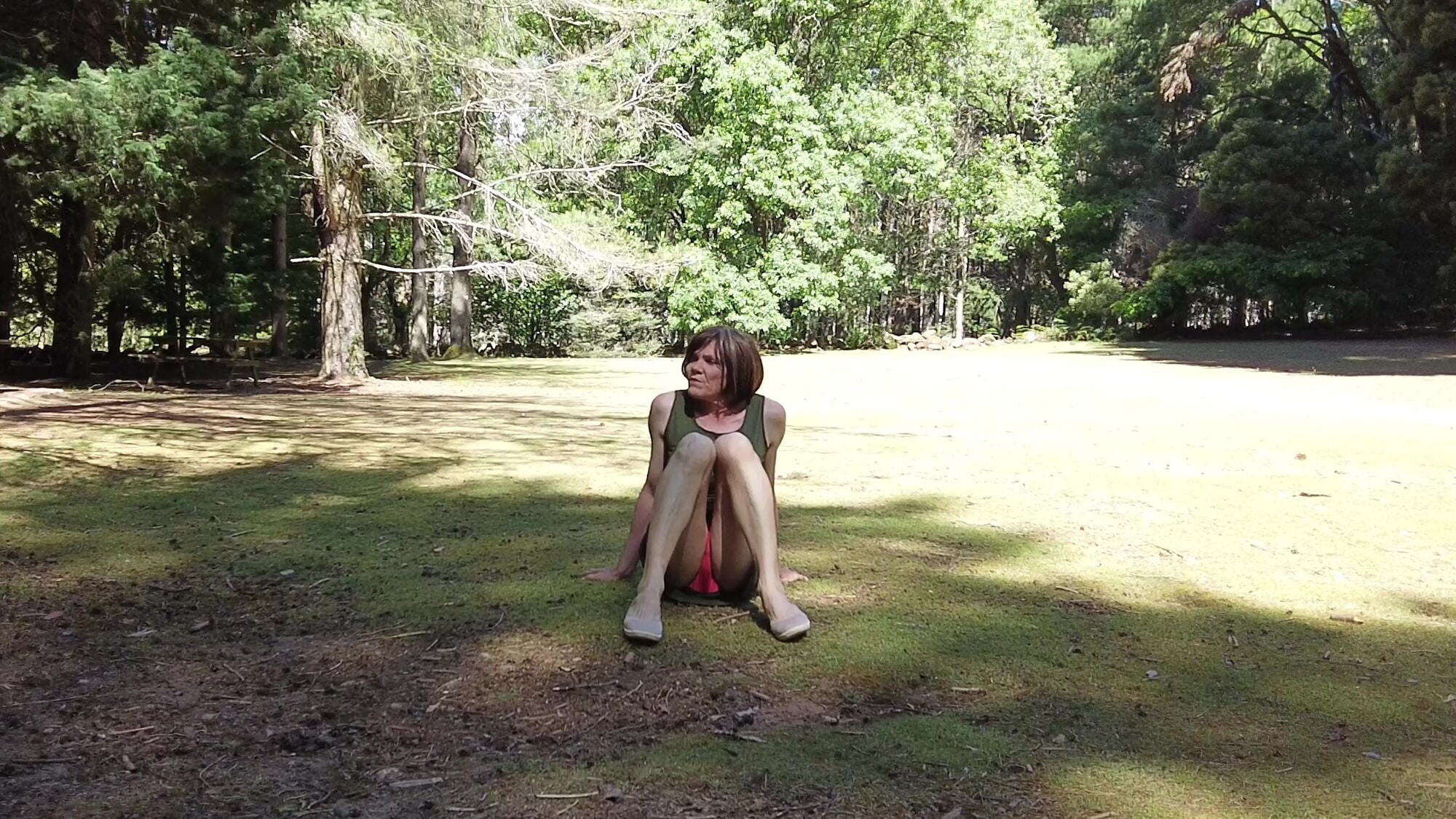 Crossdress Roadtrip - Sit in the Park