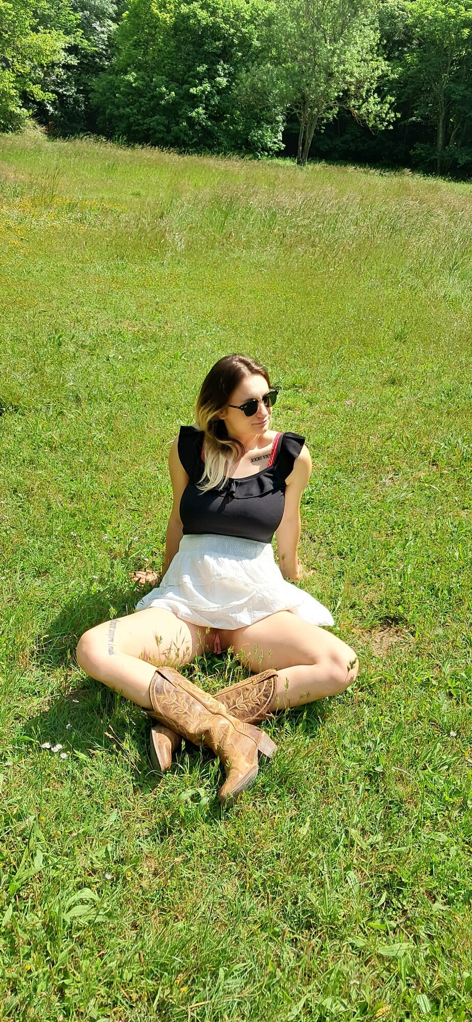 Mini skirt in the forest and nothing underneath #4