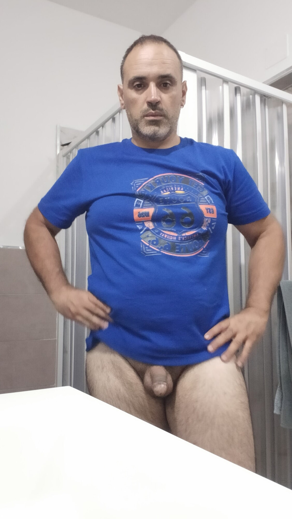 Ragazzo mostra il suo pisellino minuscolo  #20