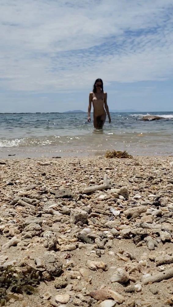 shemale Beach Jerk off! #48