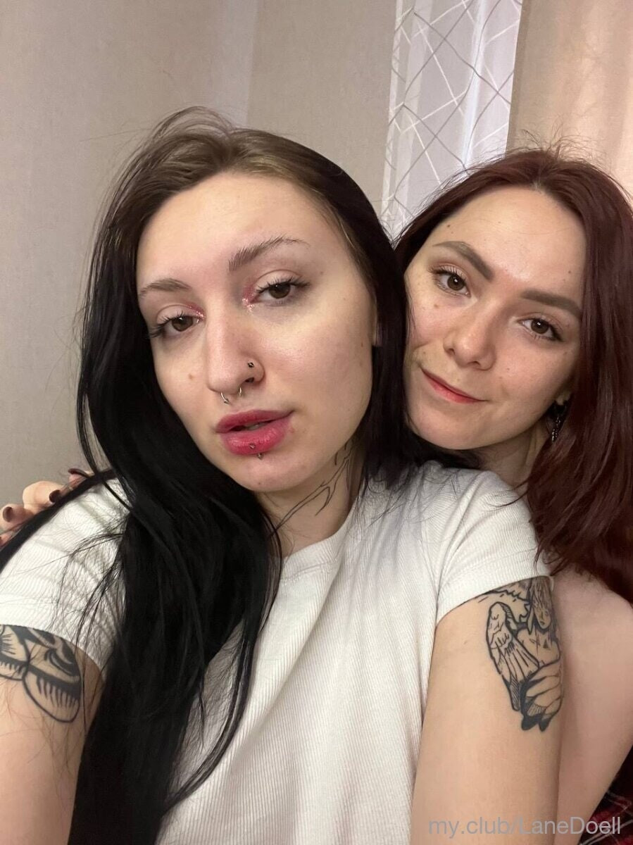 Hild ​​and ​​Blair Free Photos #51