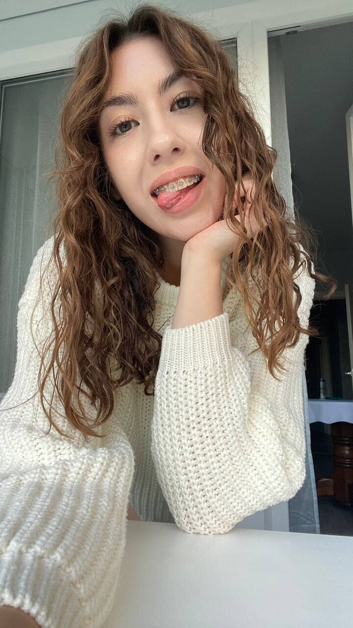 Emma Free Photos #13