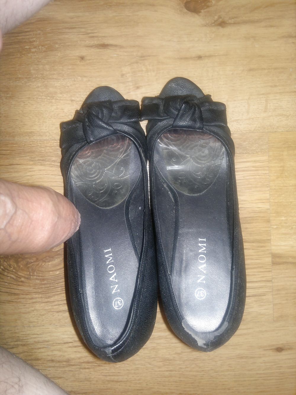 cuming on black heels #2