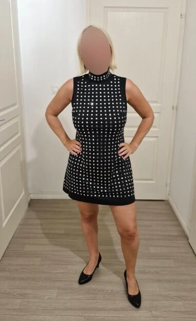 Moi en robe de soiree a strass tout simplement