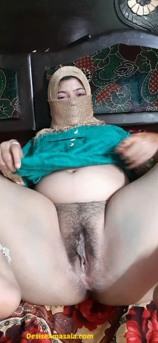 Hijab Muslim Aunty #34