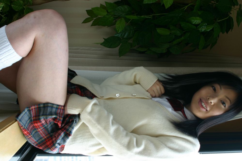 Asian schoolgirl looks for some online exposure #41