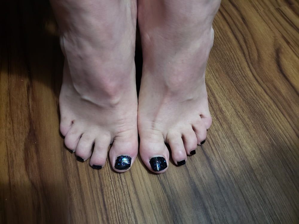 Toes #2
