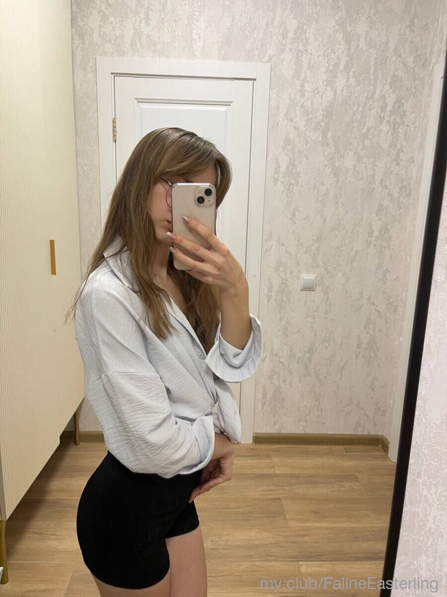 Ellen Free Photos #49