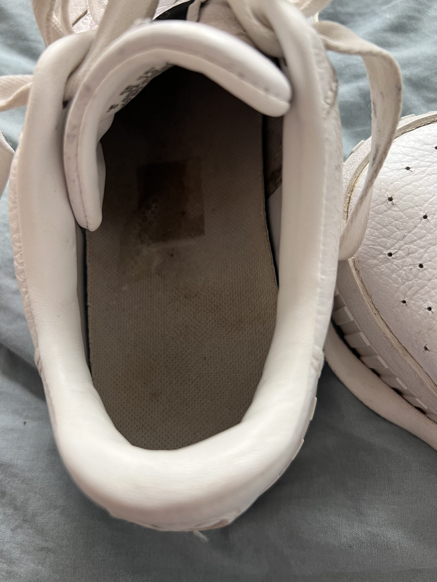 Sneaker