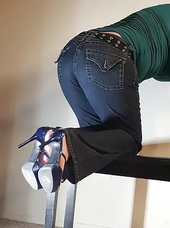 butt in hot tight jeans thong and heels cd        