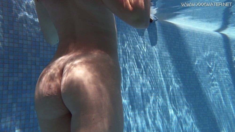 Diana Rius Pt.1 UnderWaterShow Pool Erotics #30