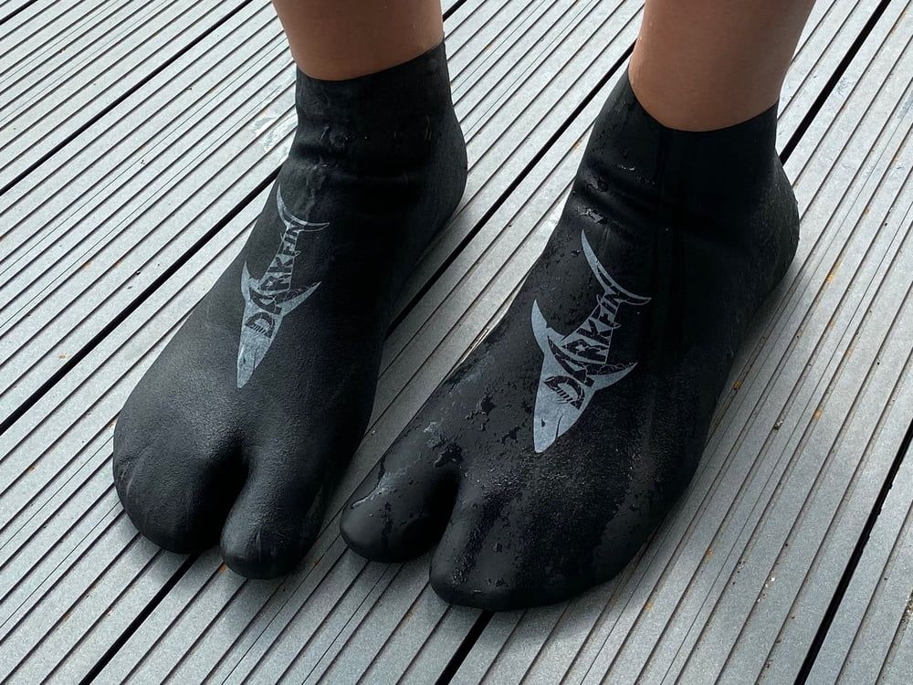 Darkfin Webbed Gloves & Boots #2