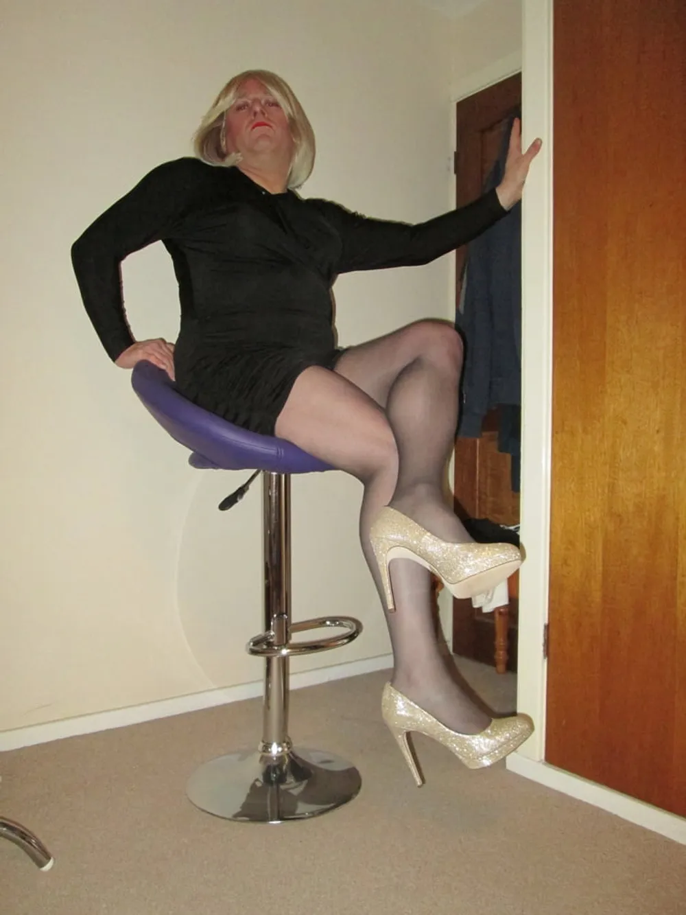 SISSY POSING IN FEMWEAR #20