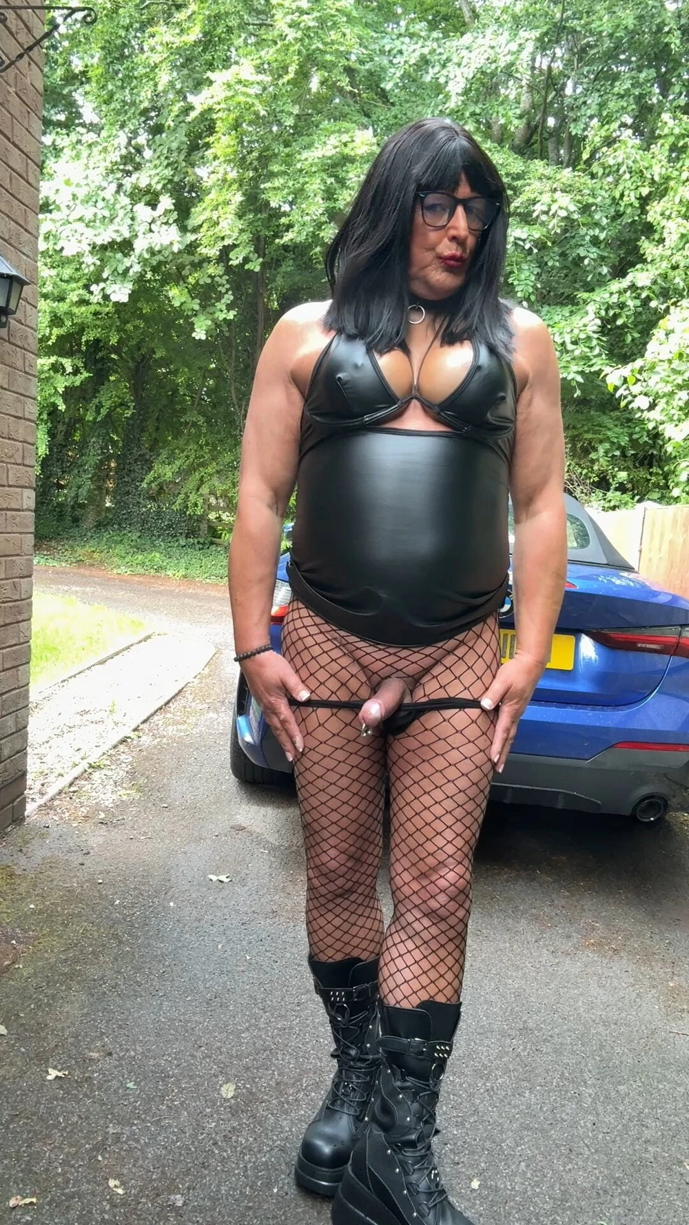 Sexy Crossdresser kellycd2022 in black fishnet goth style #2