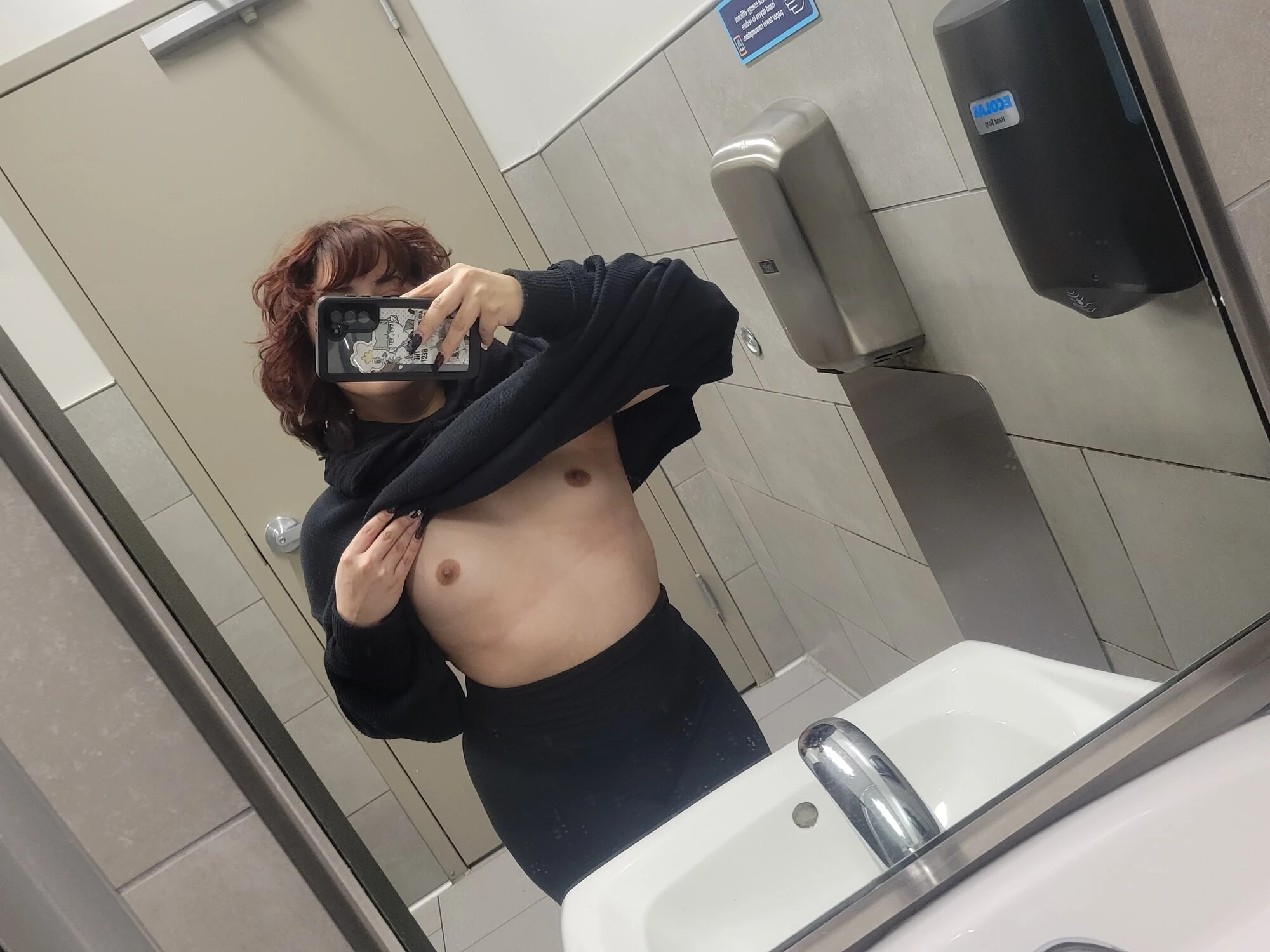 Quick Aldi bathroom selfies #34