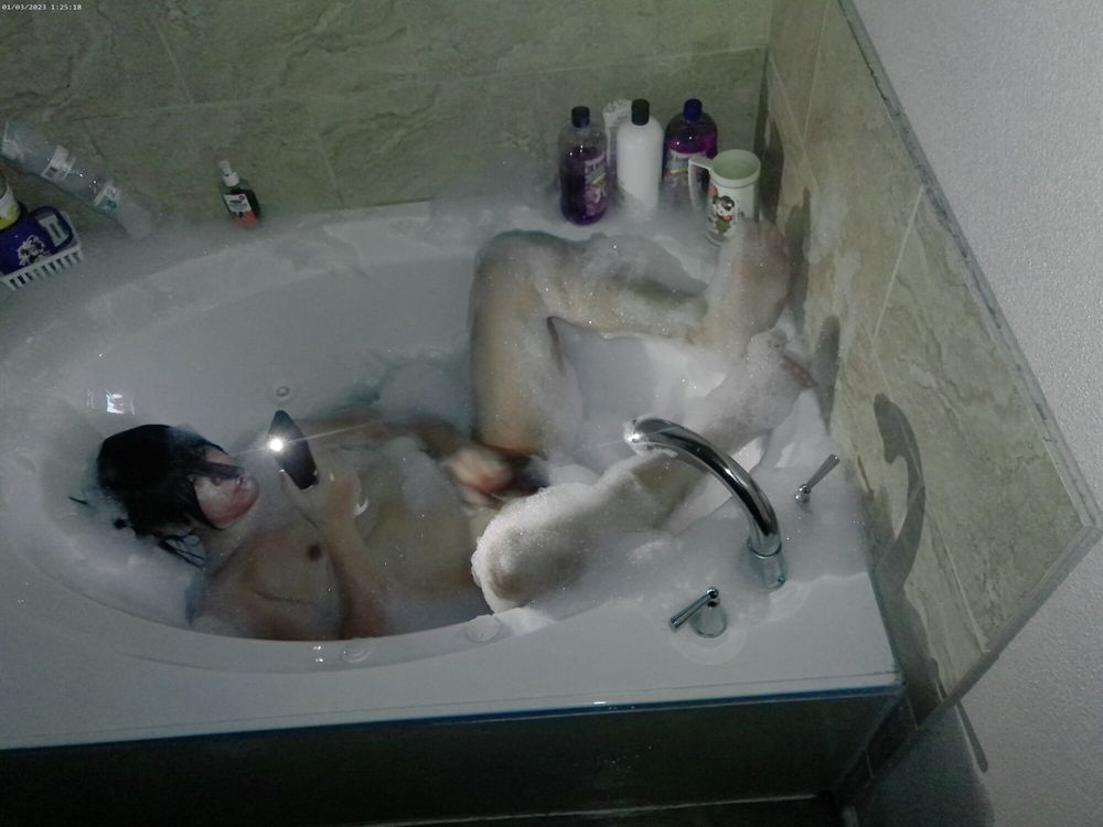 Kirito Bath Tub Photoshoot and Bath  #46