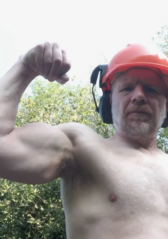 Muscular builder