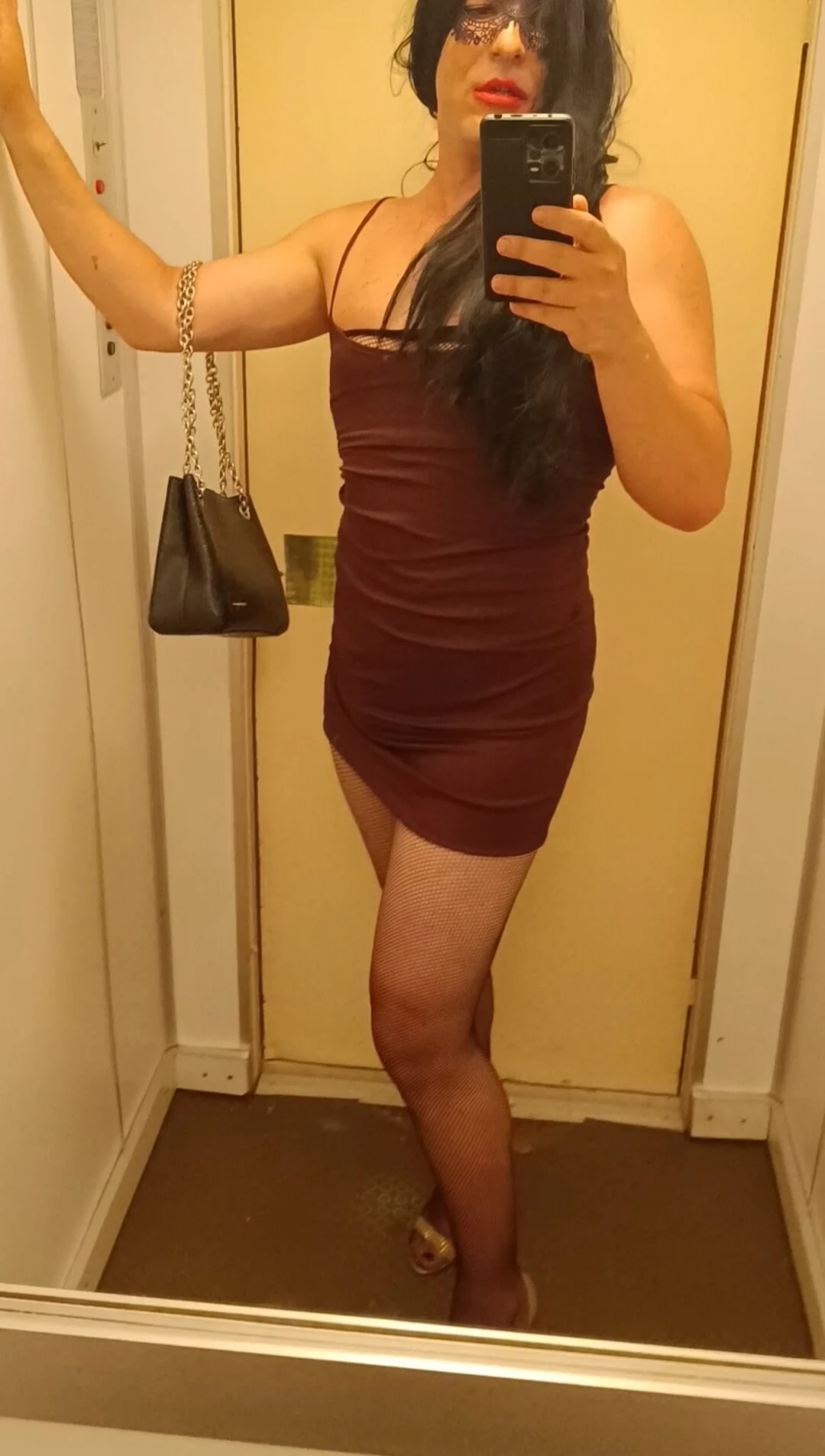 Sissy Nicky crossdressing