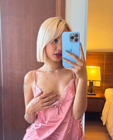 Pink lingerie makes me feel like a real sexdoll         