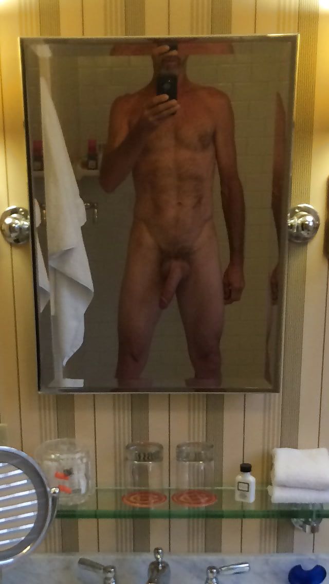 Hotel selfies #5