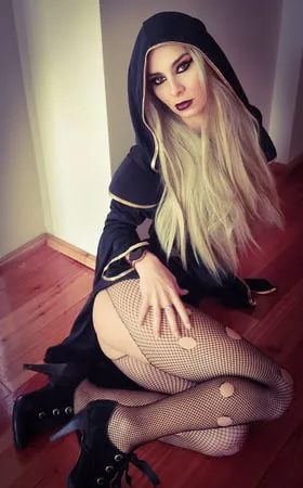 Halloween horny nun         