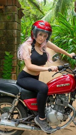 moto sexy girl         